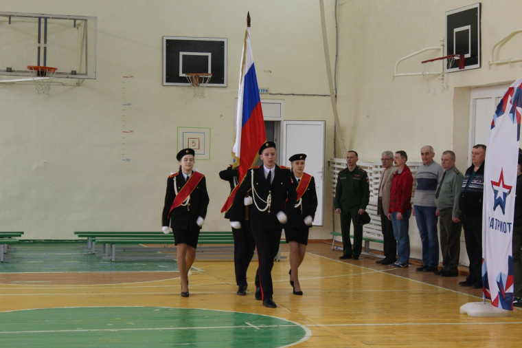 Поздравляем кадетов 8 б класса с победой в игре «Зарница».